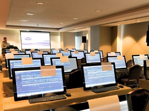 Computer monitors for rent, including 22 inch monitor rentals throughout the United States 